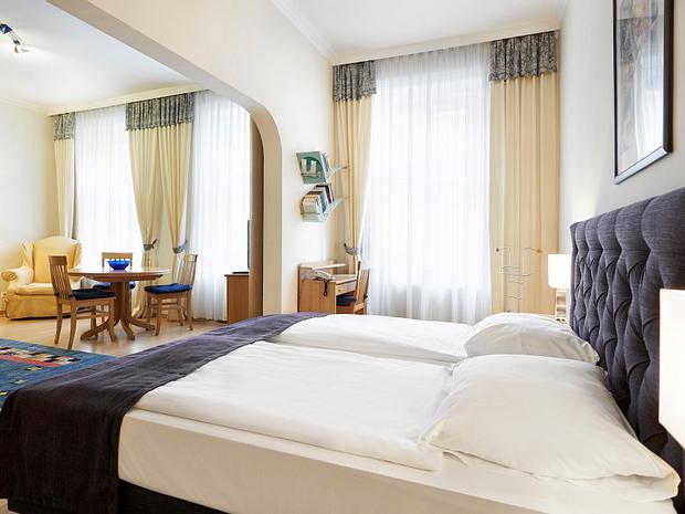 rooms-hotel-deutschmeister-009.jpg